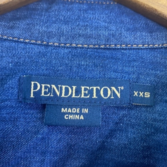 Pendleton -Vintage Dark Denim Button Up With Floral on Shoulder & Back XXS - Picture 6 of 9